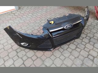 bontott FORD FOCUS III Első Lökhárító (Részeivel)