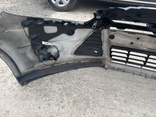 bontott FORD FOCUS III Első Lökhárító (Részeivel)