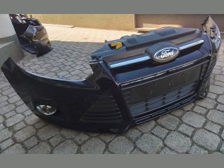 bontott FORD FOCUS III Első Lökhárító (Részeivel)