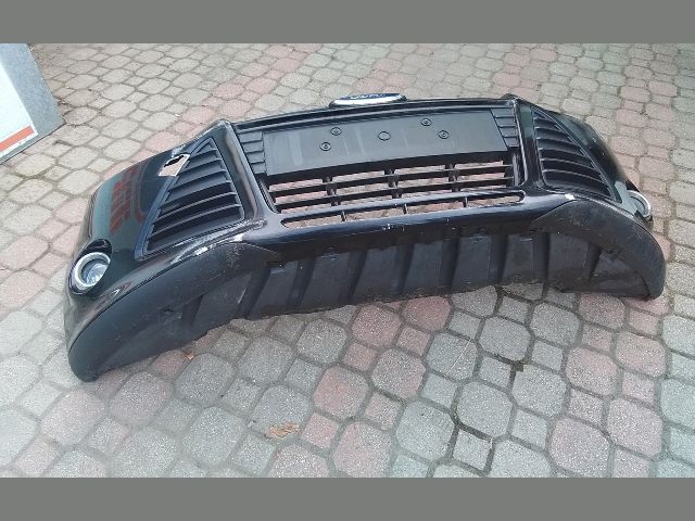 bontott FORD FOCUS III Első Lökhárító (Részeivel)