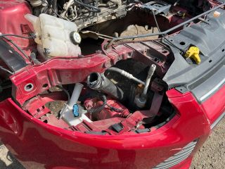 bontott FORD FOCUS III Első Lökhárító Tartó Felső