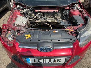 bontott FORD FOCUS III Első Lökhárító Tartó Felső