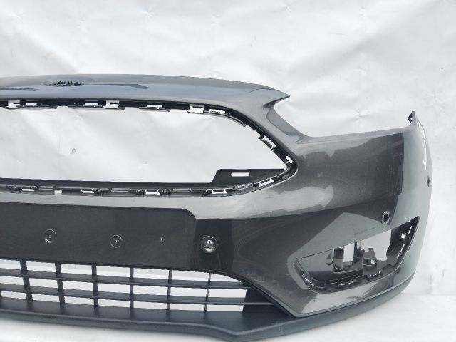 bontott FORD FOCUS III Első Lökhárító (Üresen)