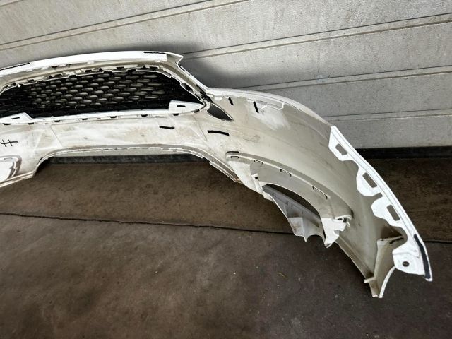 bontott FORD FOCUS III Első Lökhárító (Üresen)