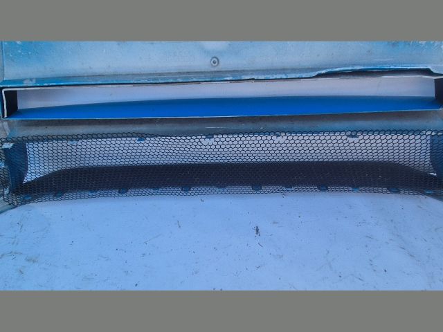 bontott FORD FOCUS III Első Lökhárító (Üresen)