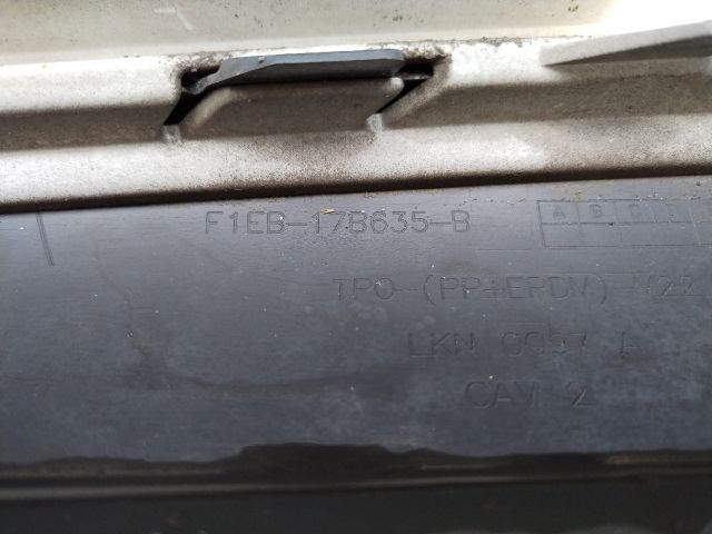 bontott FORD FOCUS III Első Lökhárító (Üresen)