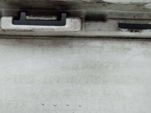 bontott FORD FOCUS III Első Lökhárító (Üresen)