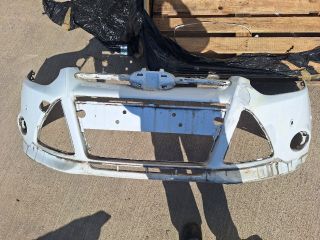 bontott FORD FOCUS III Első Lökhárító (Üresen)