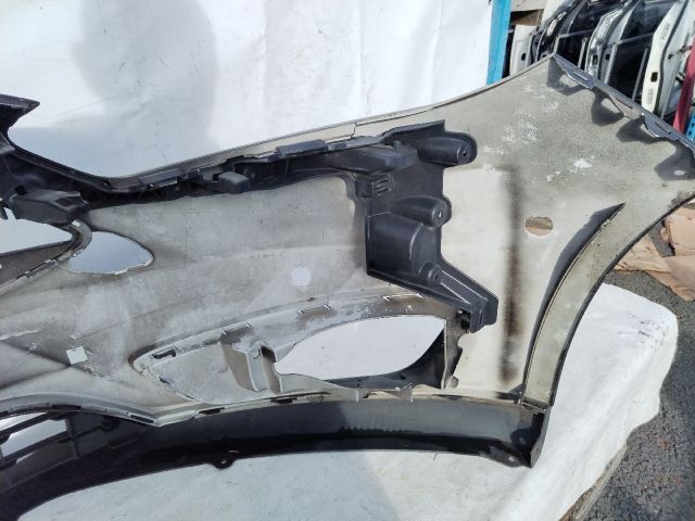 bontott FORD FOCUS III Első Lökhárító (Üresen)