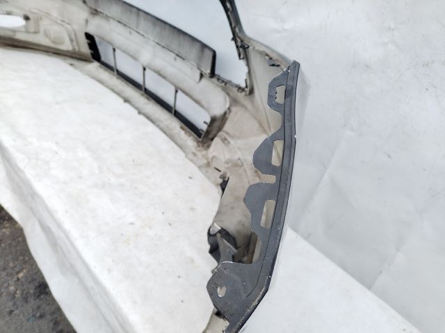 bontott FORD FOCUS III Első Lökhárító (Üresen)