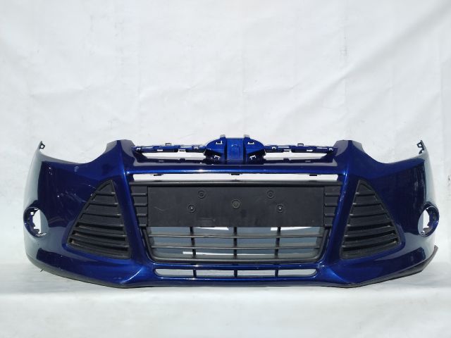 bontott FORD FOCUS III Első Lökhárító (Üresen)