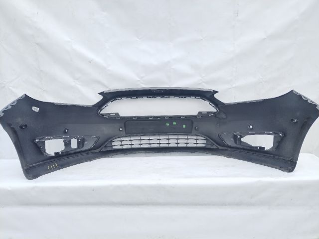 bontott FORD FOCUS III Első Lökhárító (Üresen)