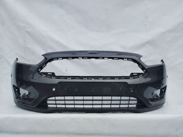 bontott FORD FOCUS III Első Lökhárító (Üresen)