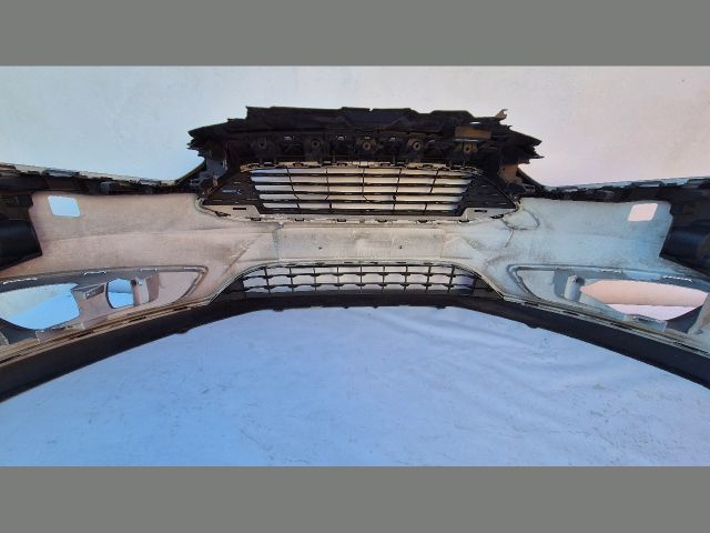 bontott FORD FOCUS III Első Lökhárító (Üresen)