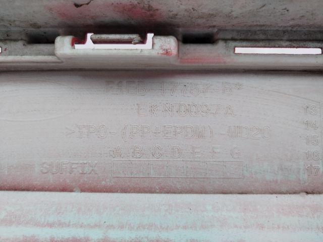 bontott FORD FOCUS III Első Lökhárító (Üresen)