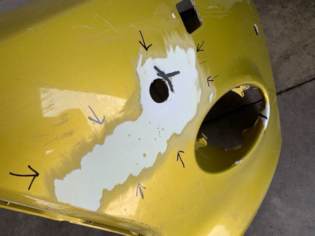 bontott FORD FOCUS III Első Lökhárító (Üresen)