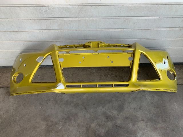 bontott FORD FOCUS III Első Lökhárító (Üresen)