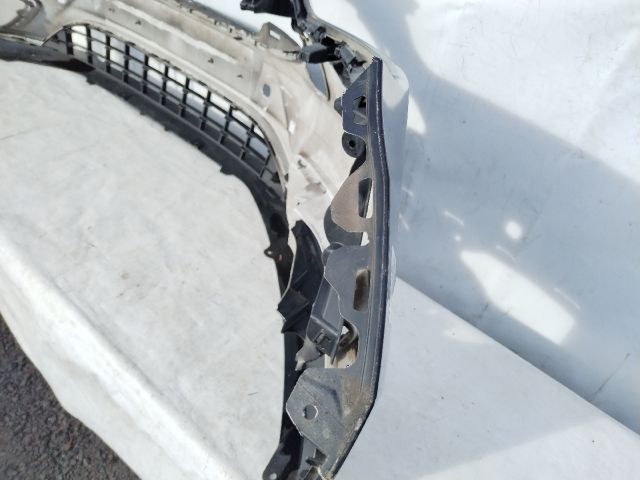 bontott FORD FOCUS III Első Lökhárító (Üresen)