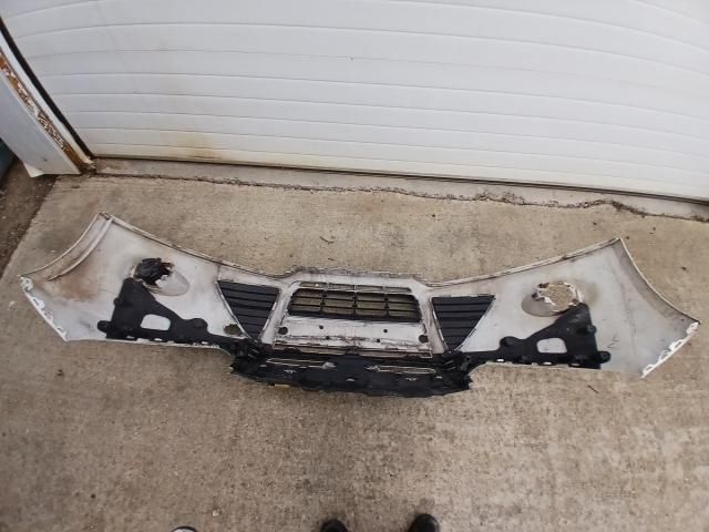 bontott FORD FOCUS III Első Lökhárító (Üresen)