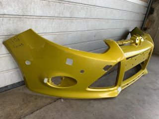 bontott FORD FOCUS III Első Lökhárító (Üresen)