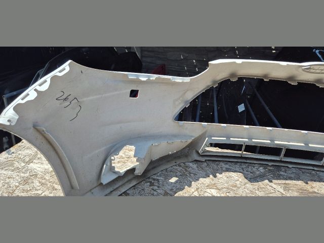 bontott FORD FOCUS III Első Lökhárító (Üresen)