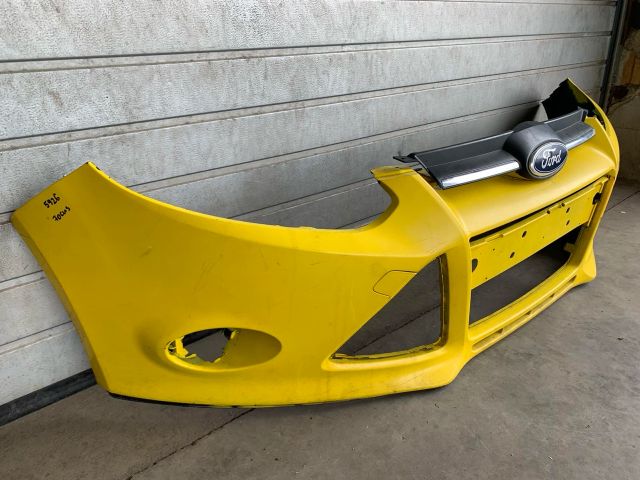 bontott FORD FOCUS III Első Lökhárító (Üresen)