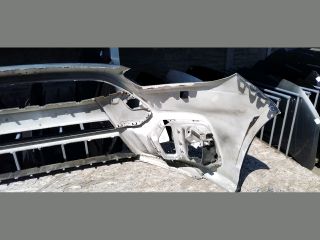 bontott FORD FOCUS III Első Lökhárító (Üresen)