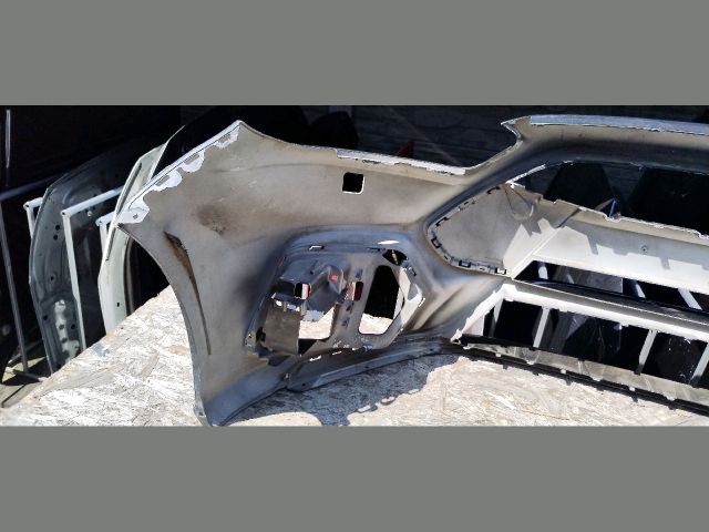 bontott FORD FOCUS III Első Lökhárító (Üresen)