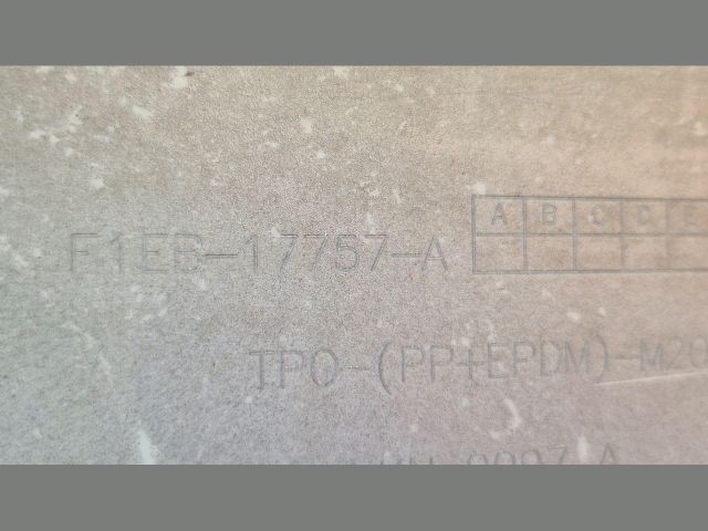 bontott FORD FOCUS III Első Lökhárító (Üresen)