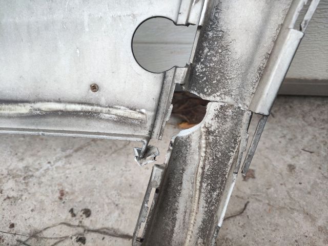 bontott FORD FOCUS III Első Lökhárító (Üresen)