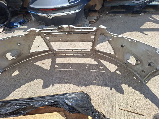 bontott FORD FOCUS III Első Lökhárító (Üresen)