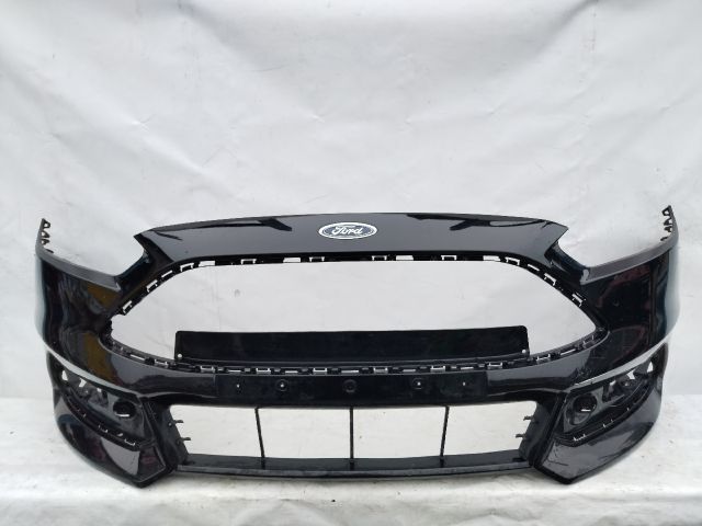 bontott FORD FOCUS III Első Lökhárító (Üresen)