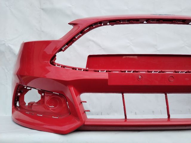 bontott FORD FOCUS III Első Lökhárító (Üresen)