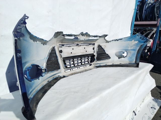 bontott FORD FOCUS III Első Lökhárító (Üresen)