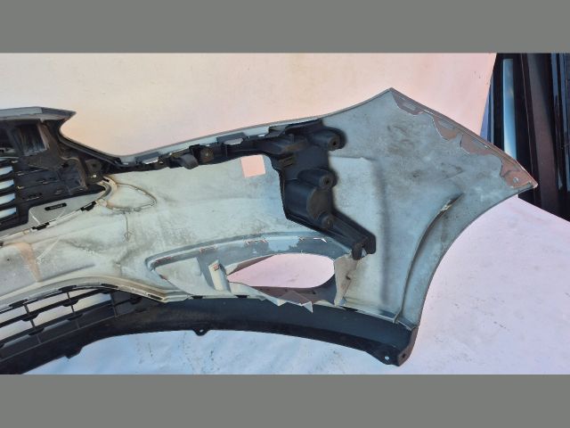 bontott FORD FOCUS III Első Lökhárító (Üresen)