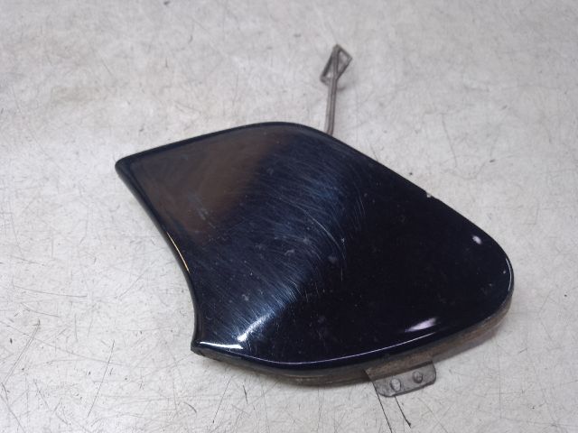 bontott FORD FOCUS III Első Vonószem Burkolat