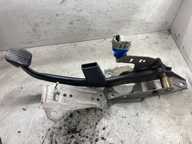 bontott FORD FOCUS III Fékpedál