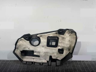 bontott FORD FOCUS III Felső Hűtőburkolat