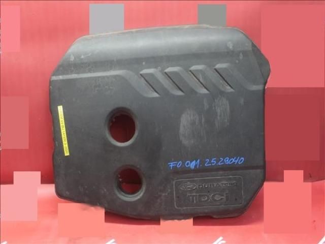 bontott FORD FOCUS III Felső Hűtőburkolat