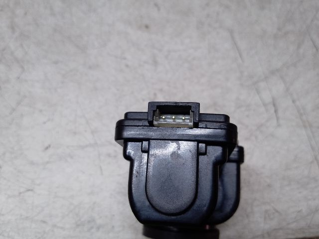 bontott FORD FOCUS III Fényszórómagasság Állító Motor (Pozíciófüggetlen)