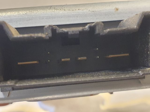 bontott FORD FOCUS III Feszültségszabályzó