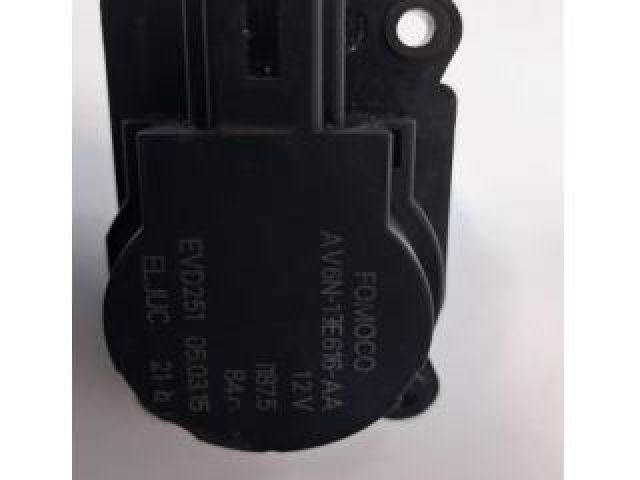 bontott FORD FOCUS III Fűtés Állító Motor