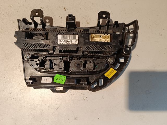 bontott FORD FOCUS III Fűtéskapcsoló (digit klímás)