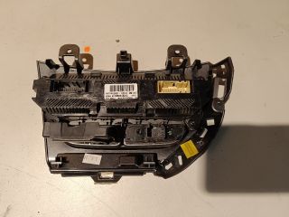 bontott FORD FOCUS III Fűtéskapcsoló (digit klímás)