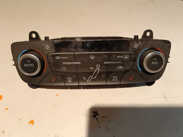 bontott FORD FOCUS III Fűtéskapcsoló (digit klímás)