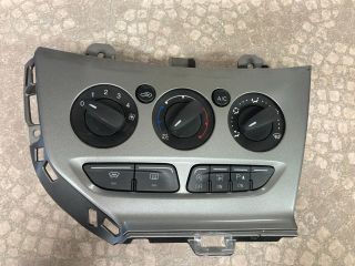 bontott FORD FOCUS III Fűtéskapcsoló (digit klímás)