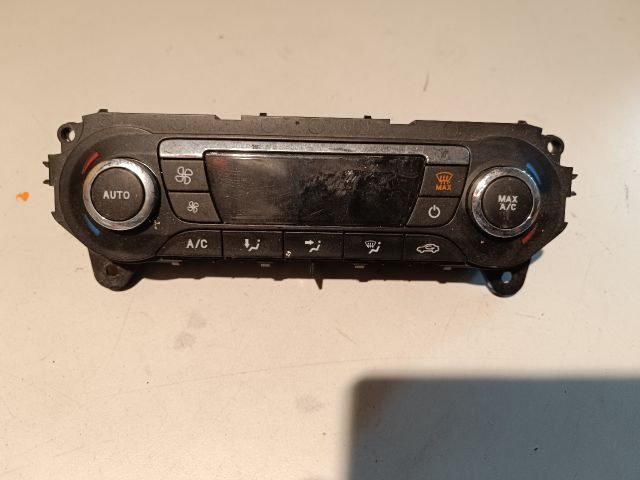bontott FORD FOCUS III Fűtéskapcsoló (digit klímás)