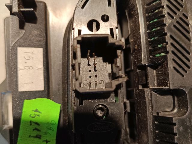 bontott FORD FOCUS III Fűtéskapcsoló (digit klímás)