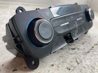 bontott FORD FOCUS III Fűtéskapcsoló (digit klímás)
