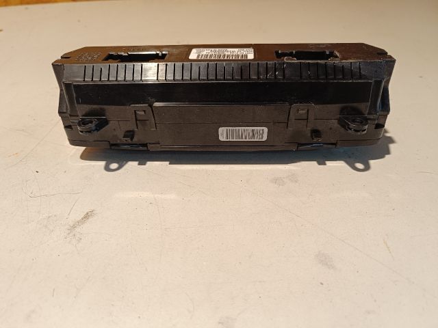 bontott FORD FOCUS III Fűtéskapcsoló (digit klímás)